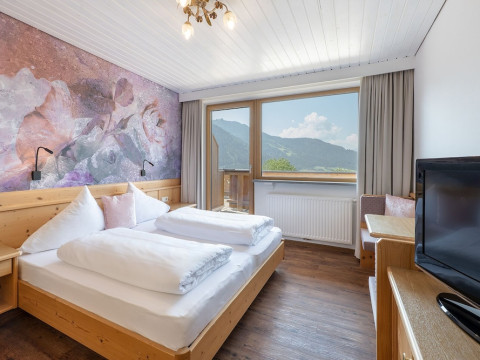 LANDHAUS AGER