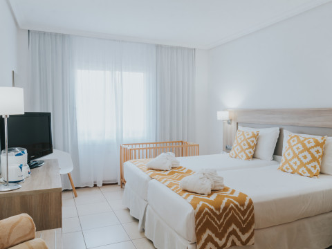Landmar Costa los Gigantes Family Resort