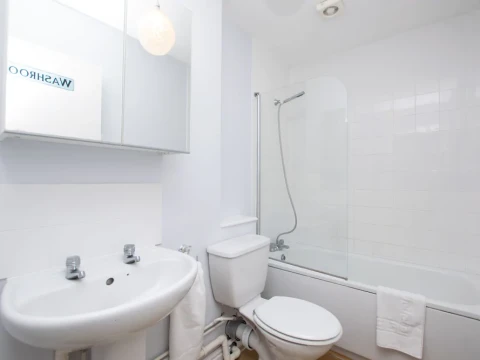 Large Garden Apartment Central Bristol