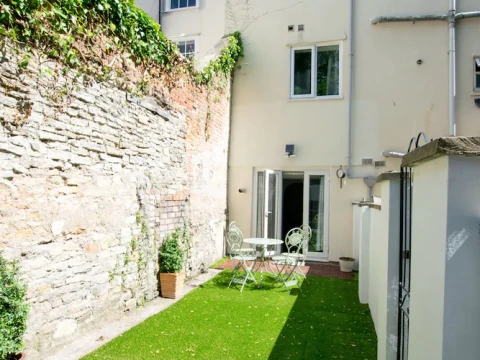 Large Garden Apartment Central Bristol