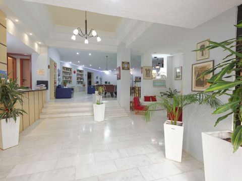 Latania Apts