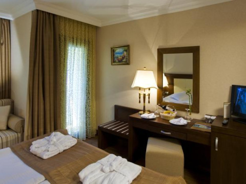 LATANYA PARK RESORT
