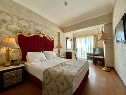 Laur Hotels Experience and Elegance