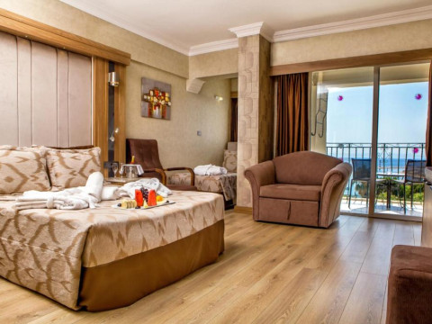 Laur Hotels Experience and Elegance