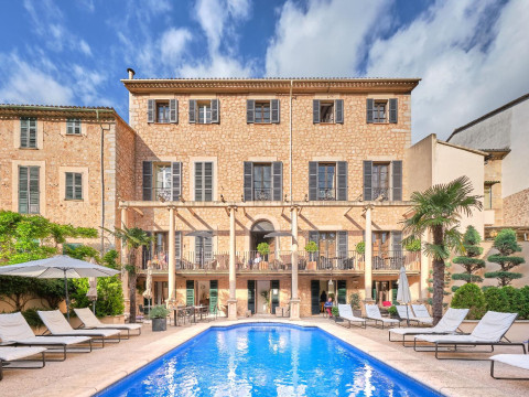 L'avenida Hotel