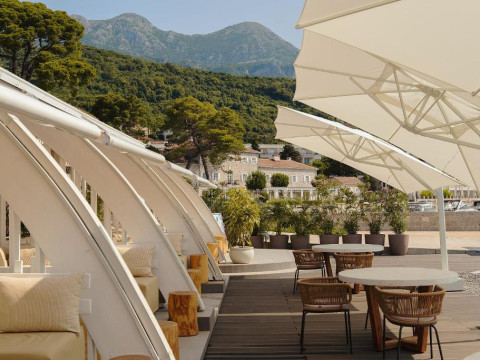 Lazure Hotel & Marina