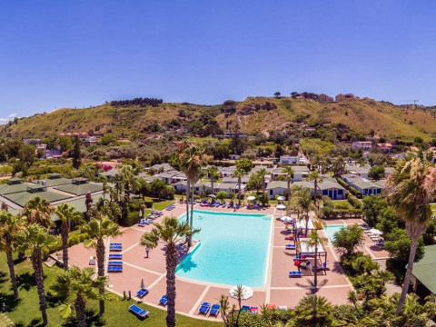 LE DUNE BEACH CLUB