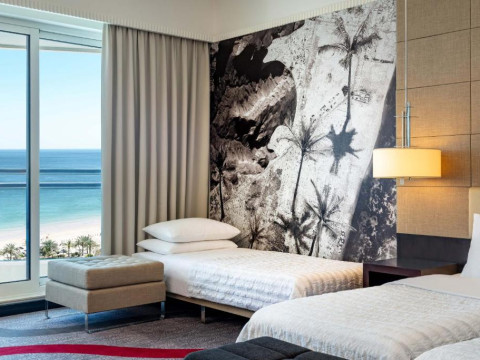 Le Meridien Al Aqah Beach Resort