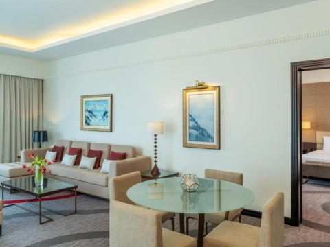 Le Meridien Al Aqah Beach Resort