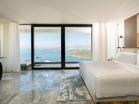 LE MERIDIEN HOTEL