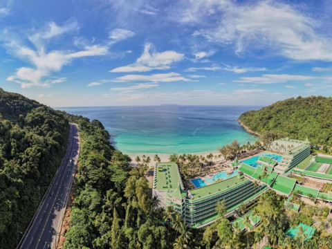 Le Meridien Phuket Beach Resort
