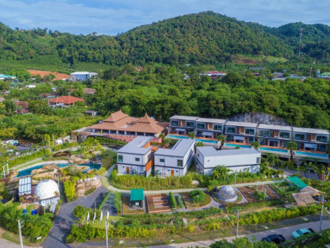 LE RESORT AND VILLAS