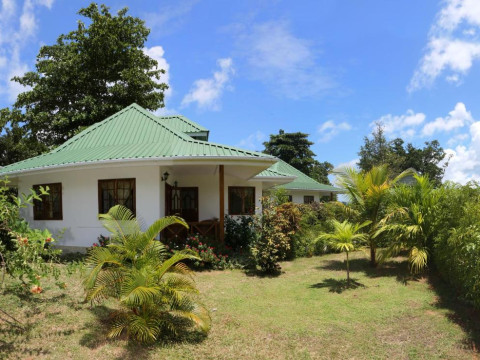 Le Surmer Self Catering Chalets Resort