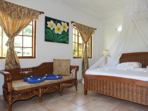 Le Surmer Self Catering Chalets Resort