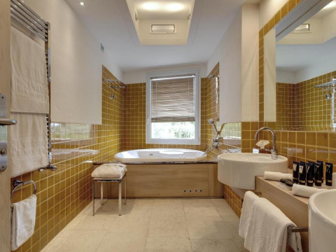 L'Ea Bianca Luxury Resort