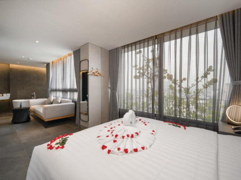 LEGEND Boutique Hotel