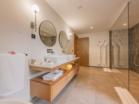 LEGEND HILL RESIDENCES & SPA
