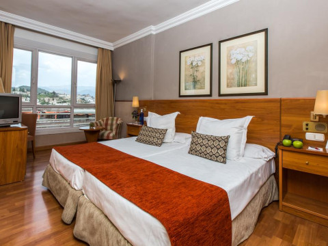 Leonardo Hotel Granada