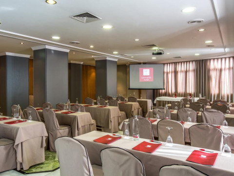 Leonardo Hotel Granada