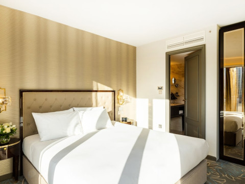Leonardo Hotel London Aldgate - Formerly Hotel Saint