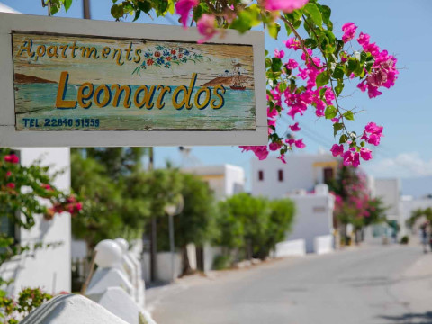 Leonardos Apartments