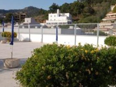 Lets Holidays APARTMENT POOL TERRACE TOSSA DE MAR