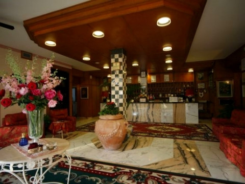 Leucosya