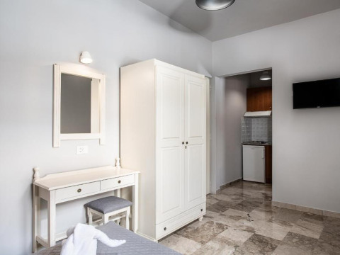 Lia Apartments