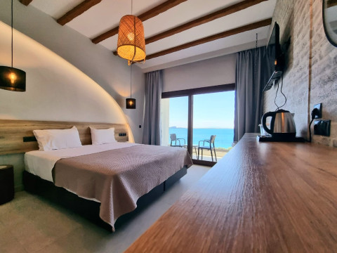 Lichnos Bay Village Hotel
