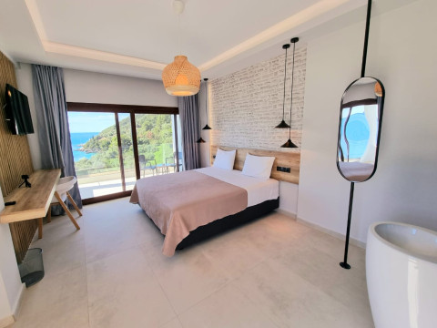 Lichnos Bay Village Hotel