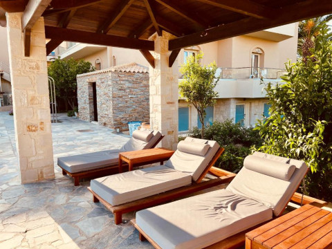 LILI HOTEL