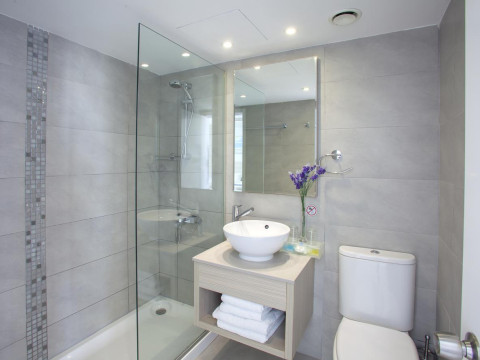 Limanaki Beach Hotel & Suites