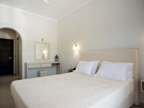 Limanaki Hotel