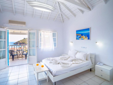 Limnionas Bay Village