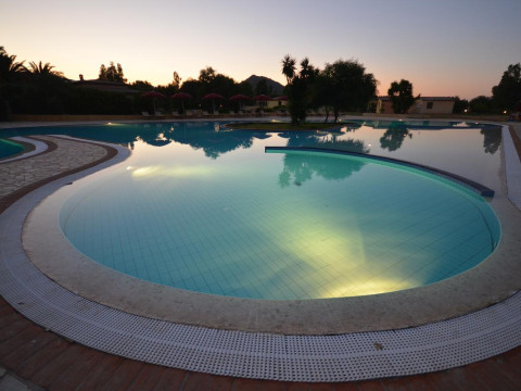 Limone Beach Resort