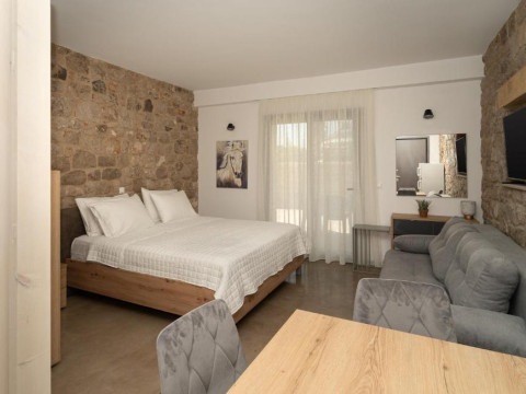 Lithos Suites