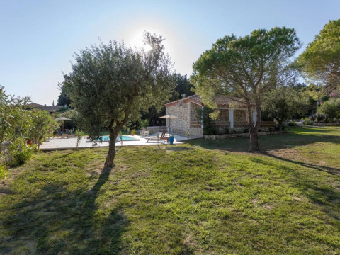 Liuba Houses