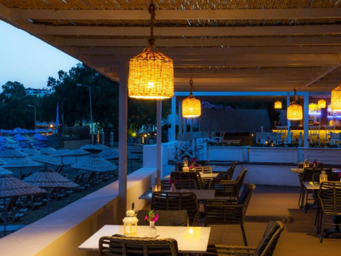 LIV HOTEL BY BELLAZURE