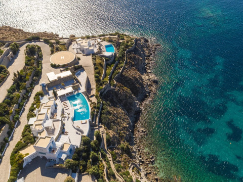 Live and Travel Greece