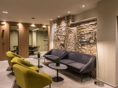 Petousis Hotel & Suites