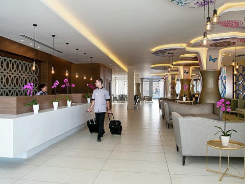 Vangelis Hotel and Suites