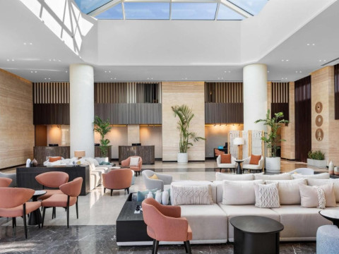 DoubleTree by Hilton Sharks Bay