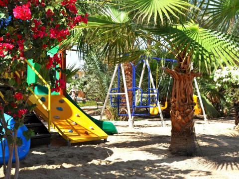 Brayka Bay Resort