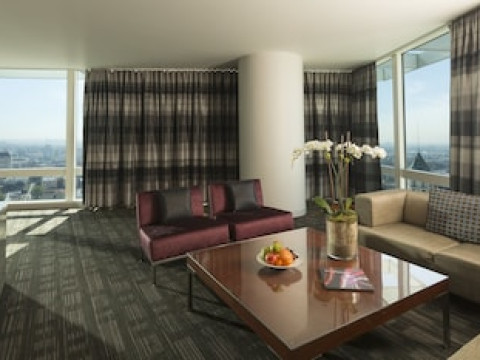 LOEWS HOLLYWOOD