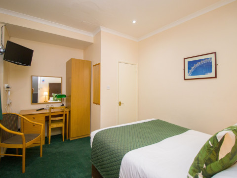 London Town Hotel