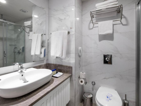 LONG BEACH RESORT  SPA