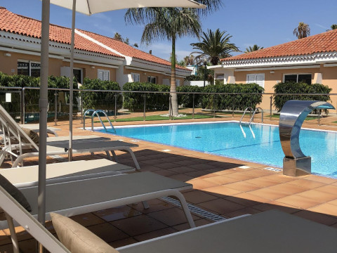 LOS LEONES BUNGALOWS