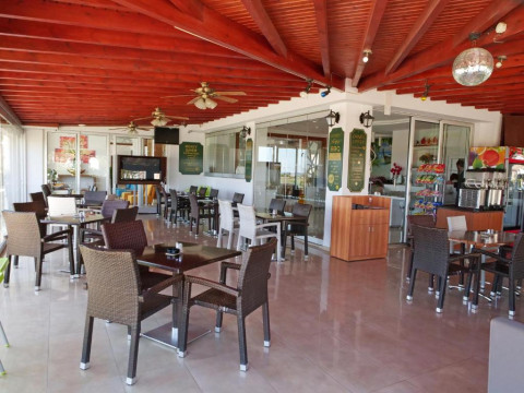 Loutsiana Deluxe Apartments