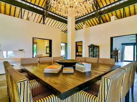 Lovina Residence