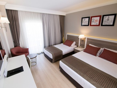 LRS PORT RIVER SIDE HOTEL & SPA